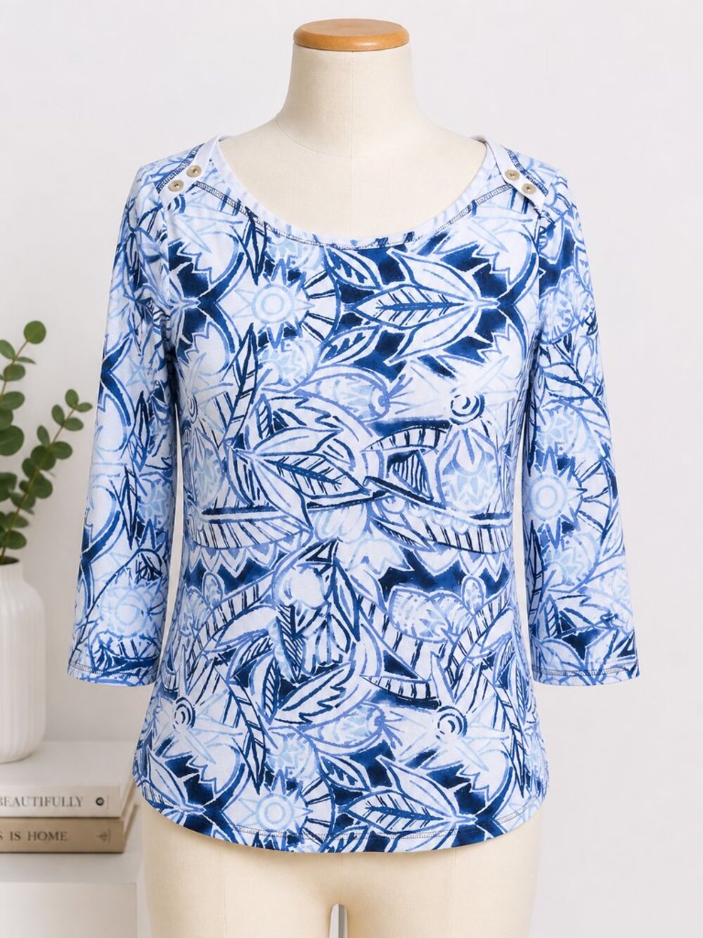Westbound Women’s Blue & White Floral Print Top Size Large Casual Stretch Tee